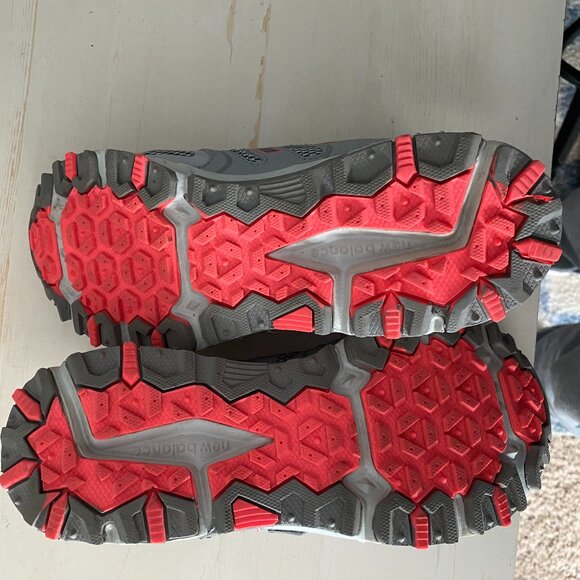 New Balance Trail Running Shoes - Picture 8 of 8